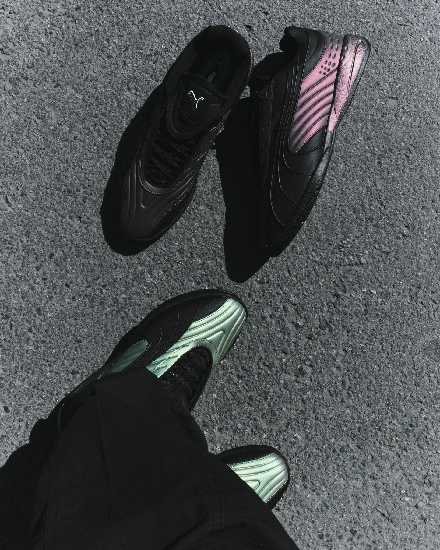 Sneakers V-S2 Spectrum Black/Iridescent Red