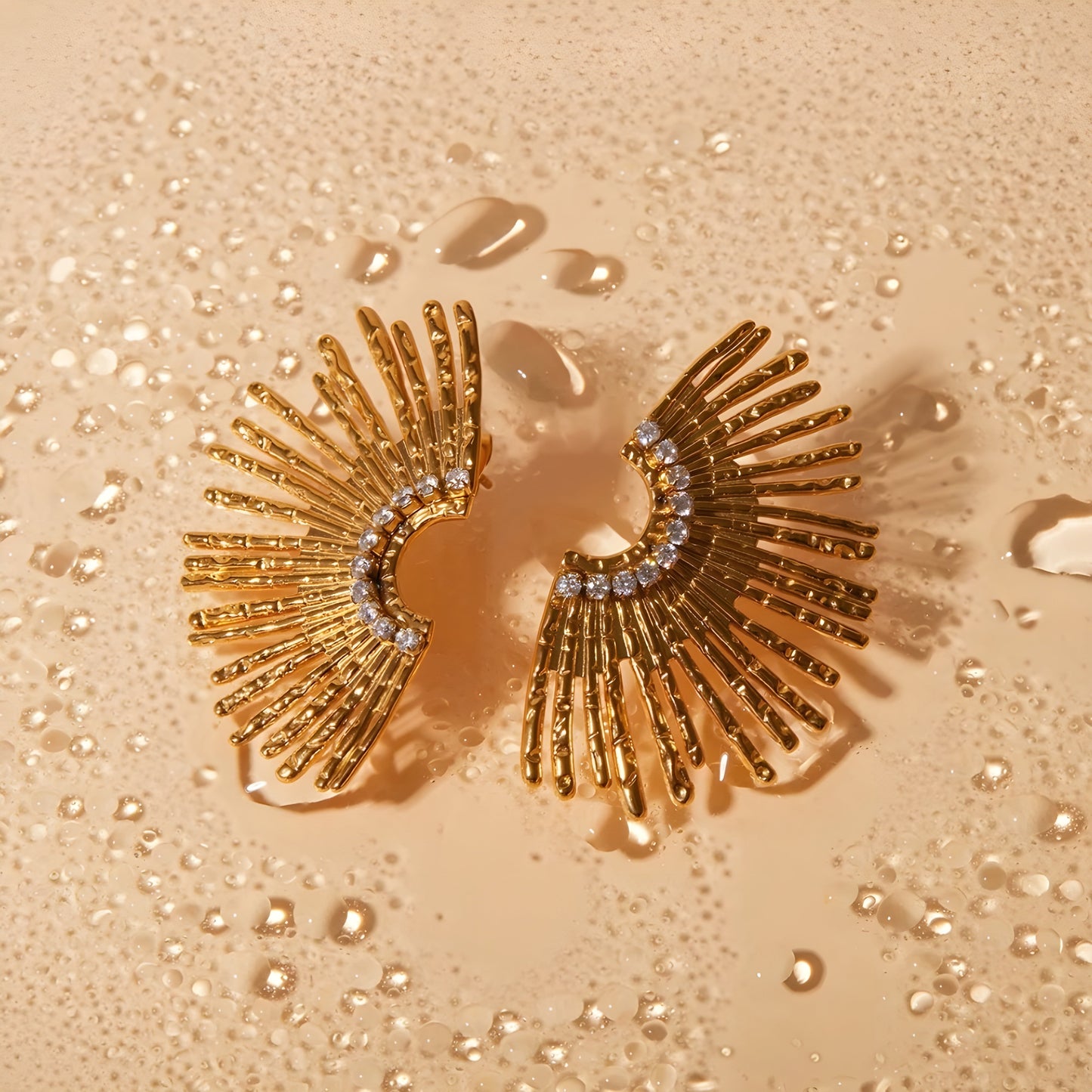 BEHI INDIGAMOND EARRINGS