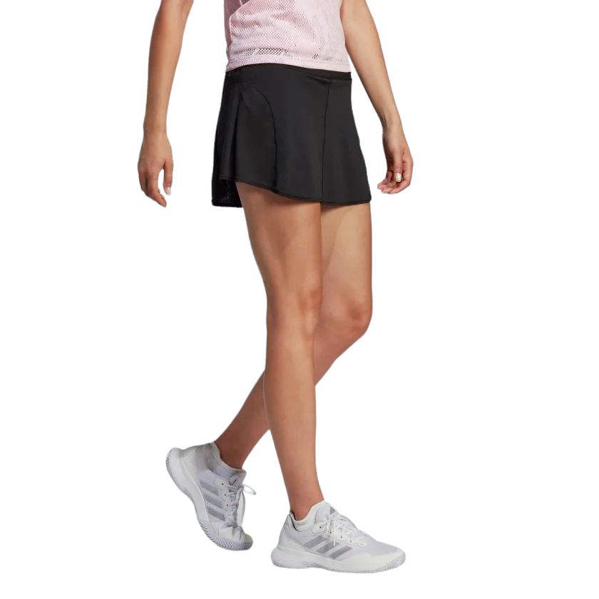 Gonna Match Donna Black