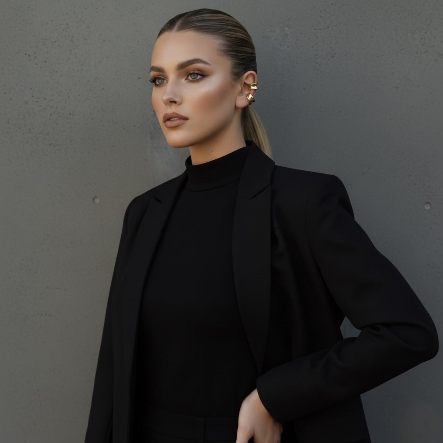 BEHI NIKOLINA EARCUFFS