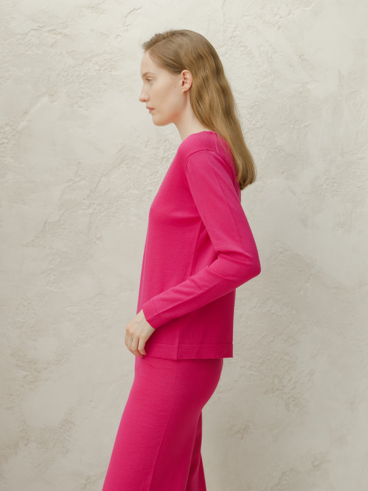 Extra Fine Merino Wool V-Neck Sweater with Straight Sleeve