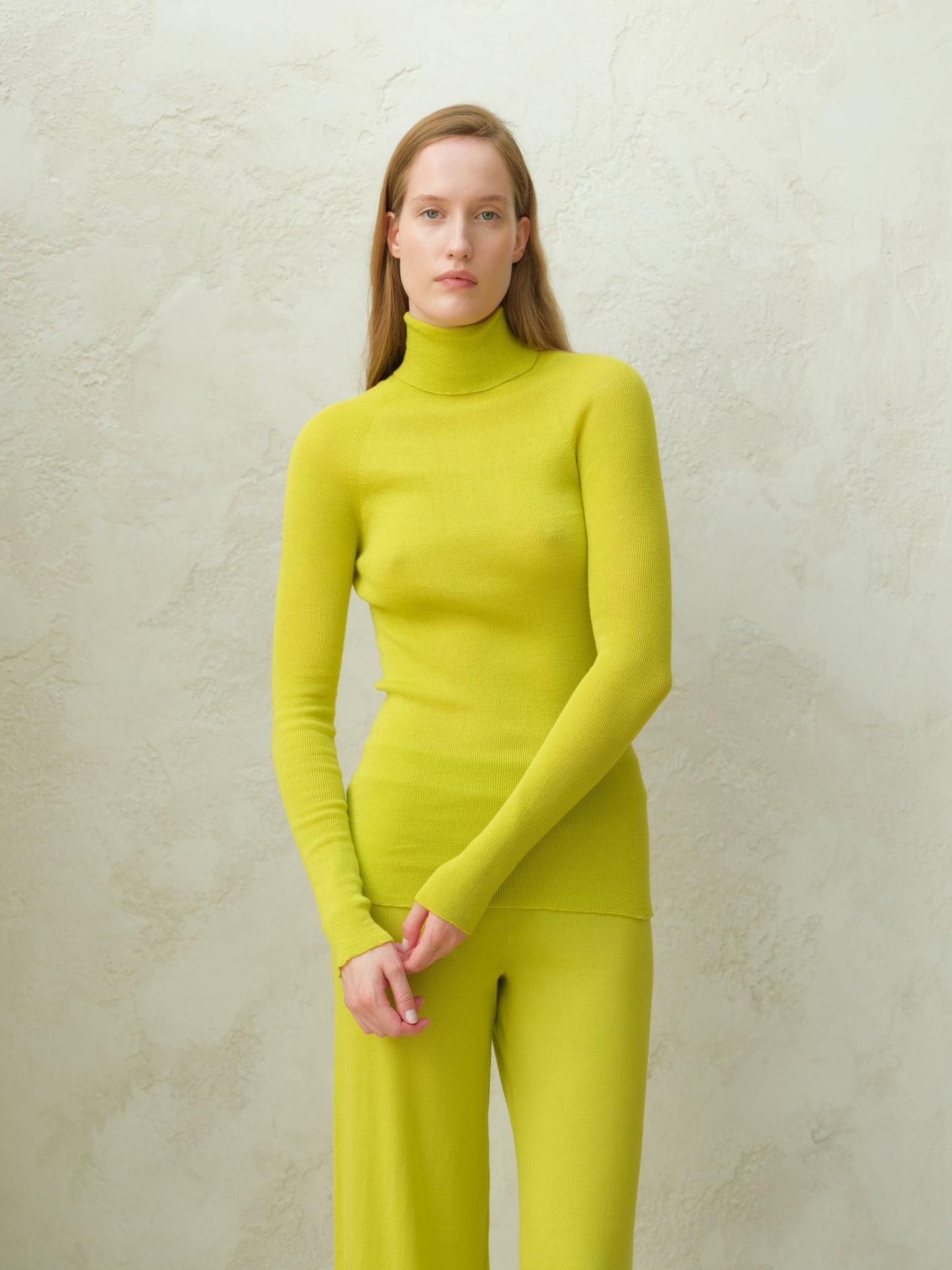 Extra Fine Merino Wool Ribbed Turtleneck (3D-Knit)