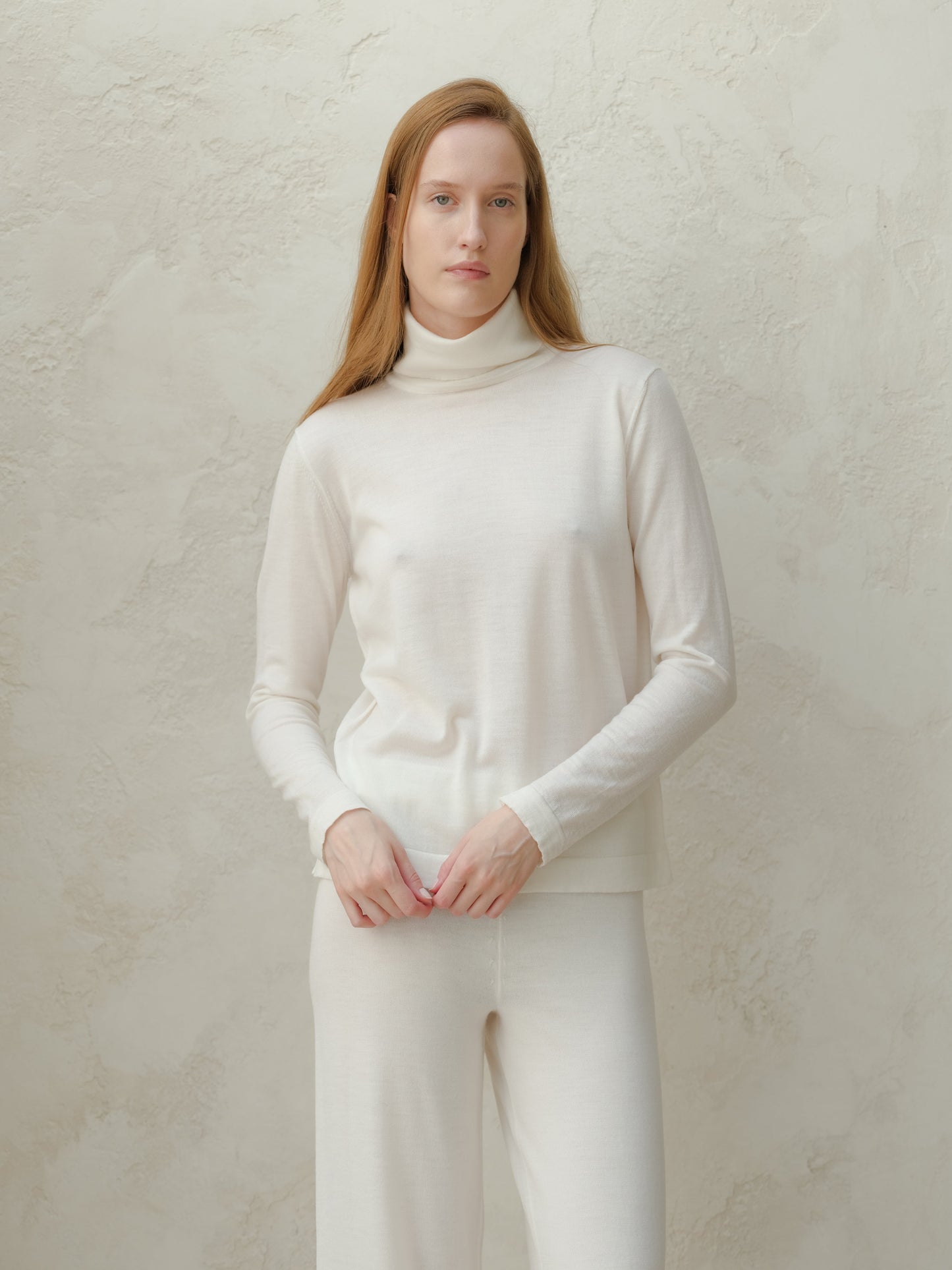 Extra Fine Merino Wool Turtleneck with Straight Sleeve