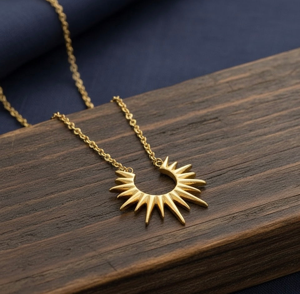 BEHI SUN STAR NECKLACE