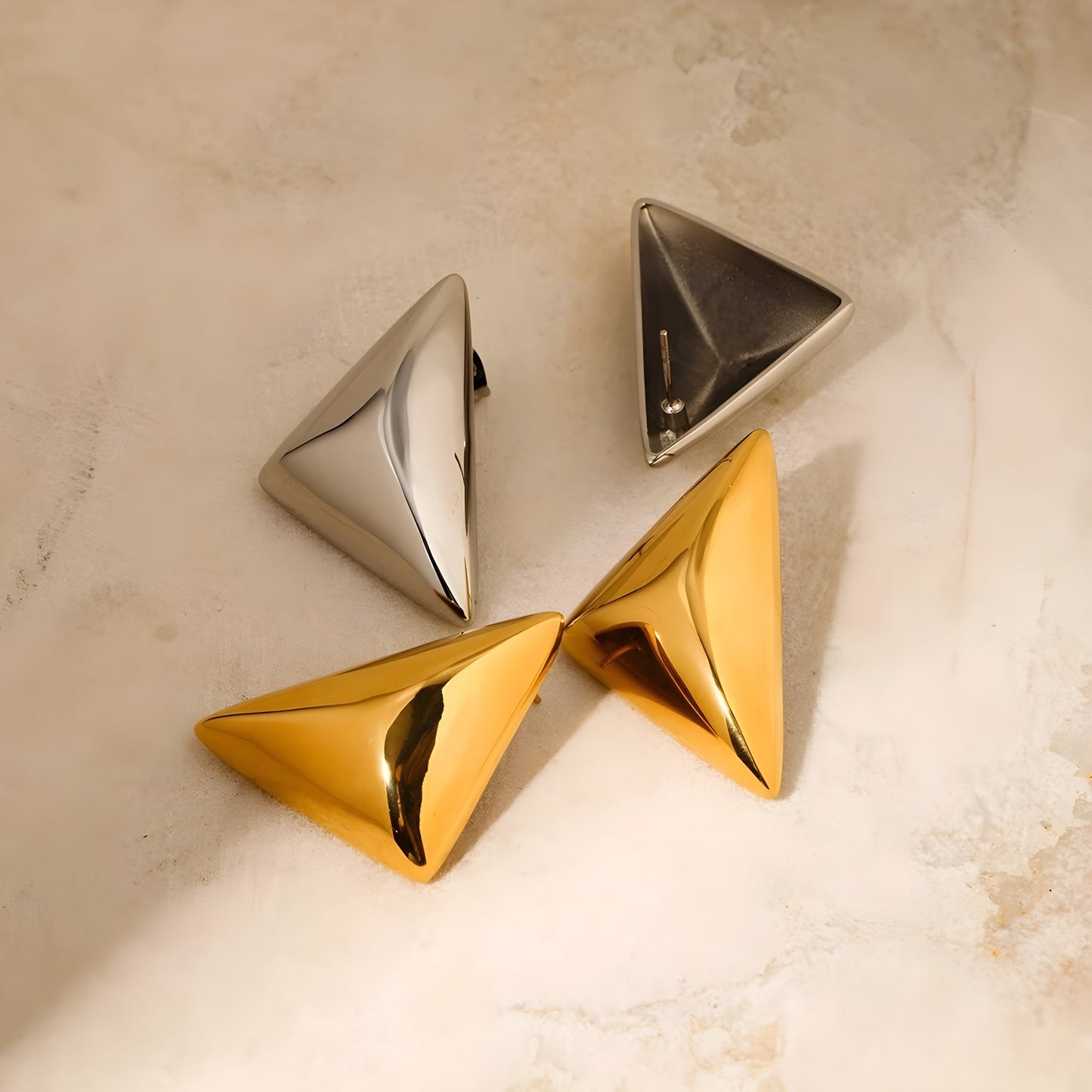 BEHI SANTOSH ca EARRINGS