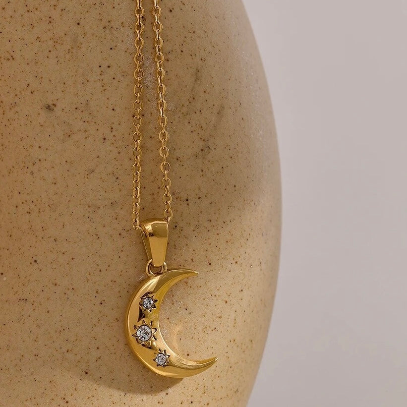 BEHI MOON NECKLACE