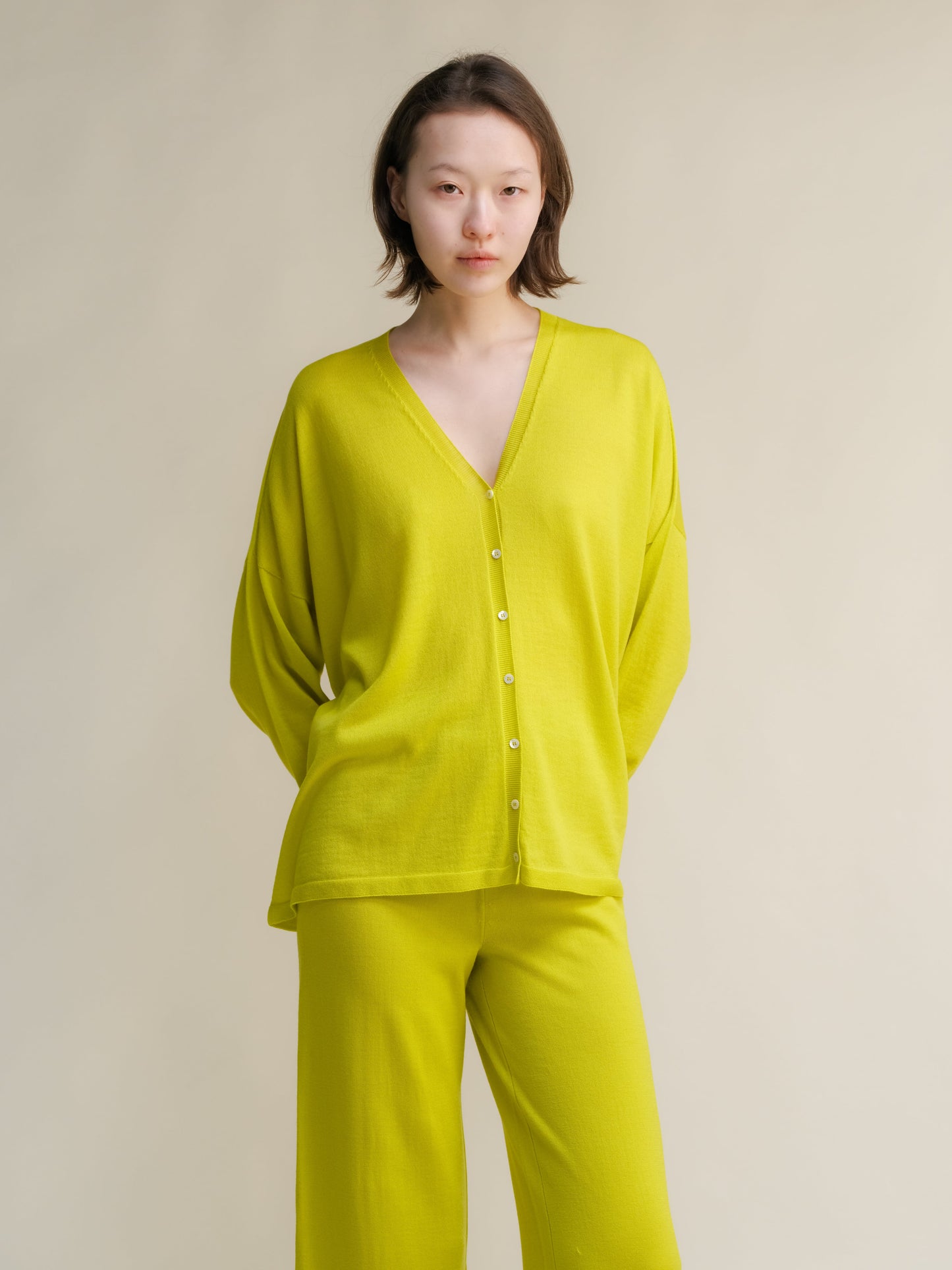 Extra Fine Merino Wool Oversized V-Neck Cardigan (3D-Knit)