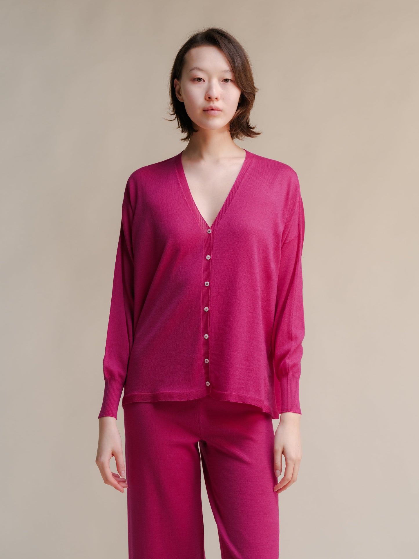 Extra Fine Merino Wool Oversized V-Neck Cardigan (3D-Knit)