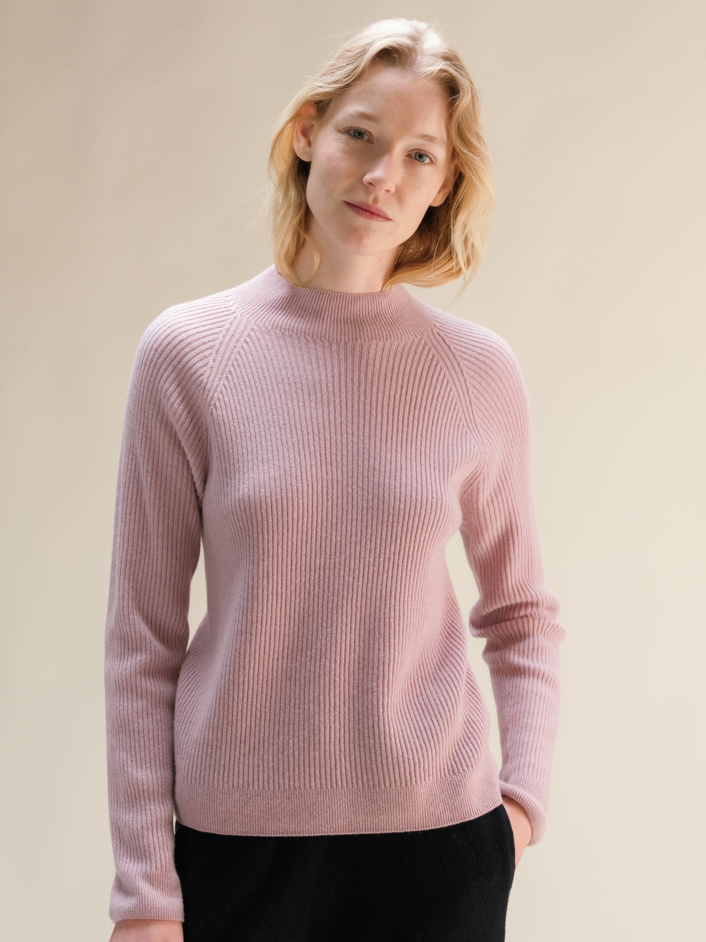 Cashmere Mix Ribbed Mock Neck Sweater (3D-Knit)
