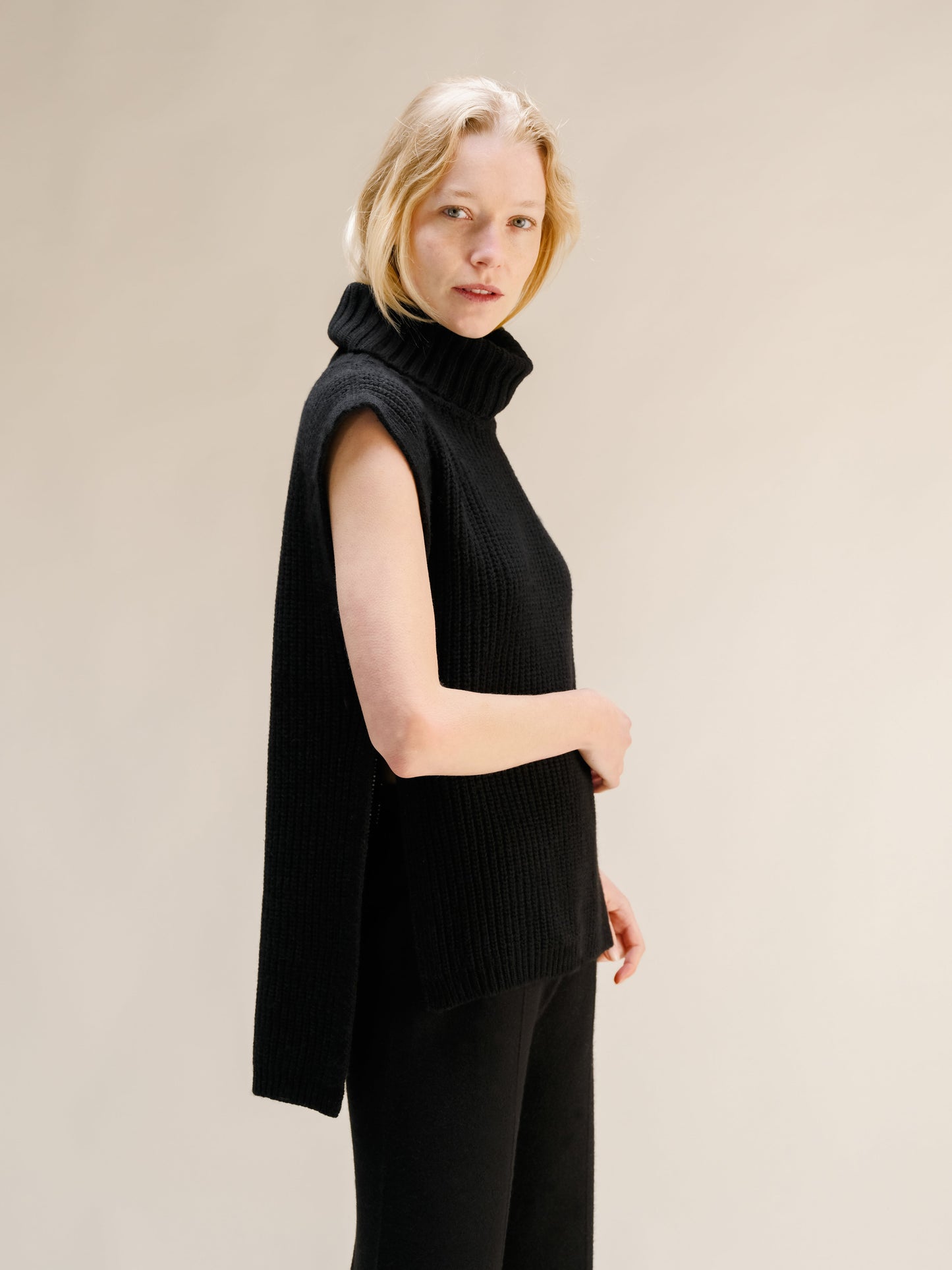 Cashmere Mix Sleeveless Turtle Neck Tunic