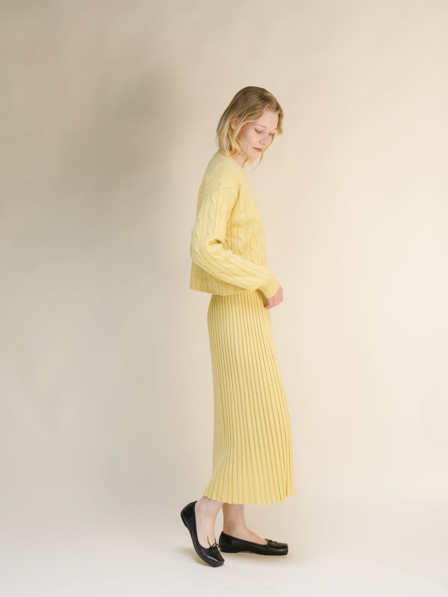 Cashmere Mix Cropped Cable Crewneck Sweater