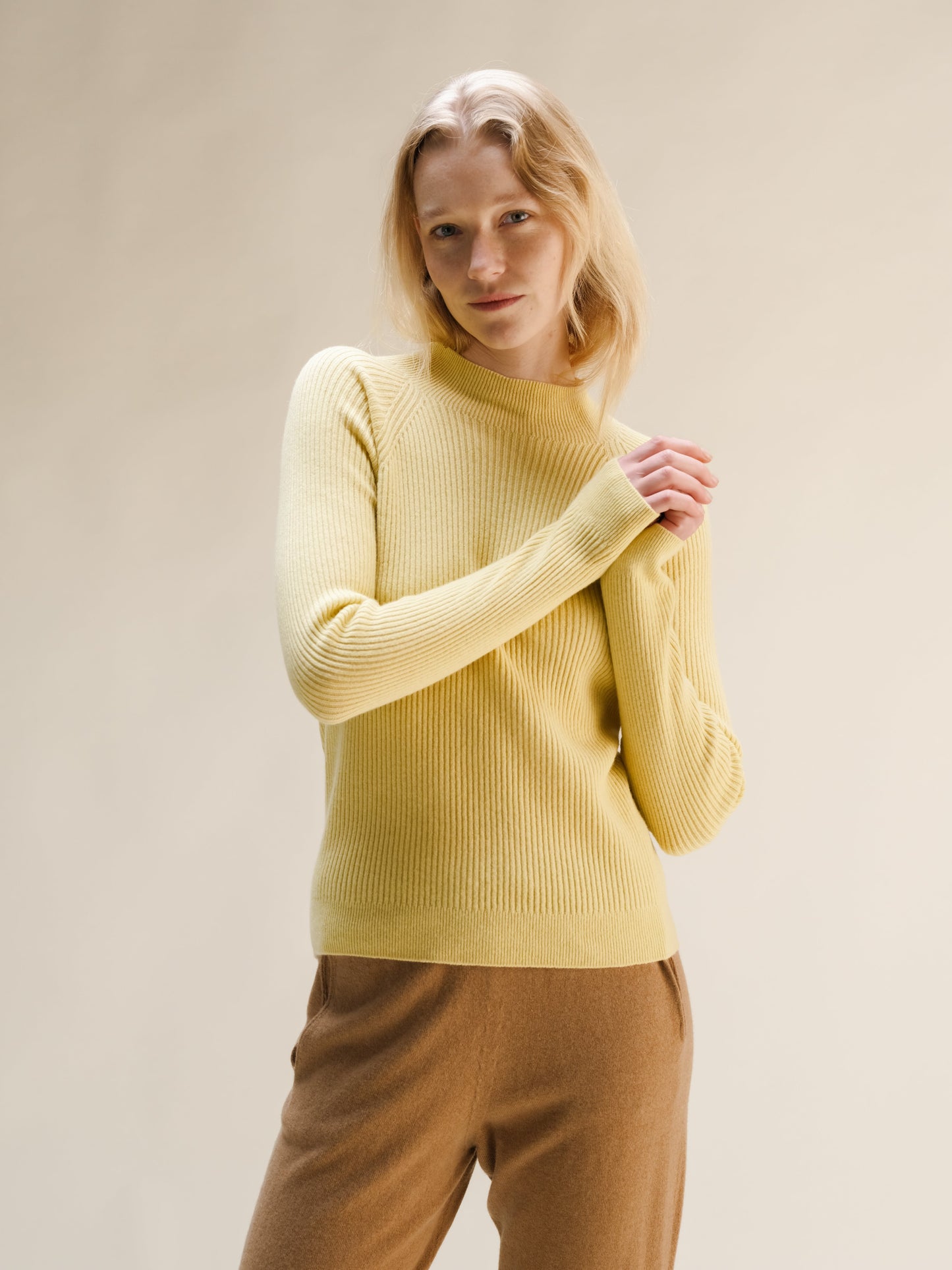 Cashmere Mix Ribbed Mock Neck Sweater (3D-Knit)