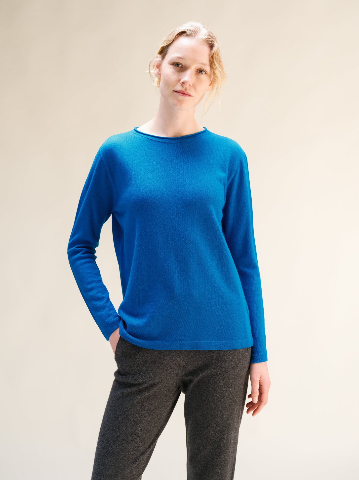 Cashmere Mix Crewneck with Curl Detail(3D-Knit)