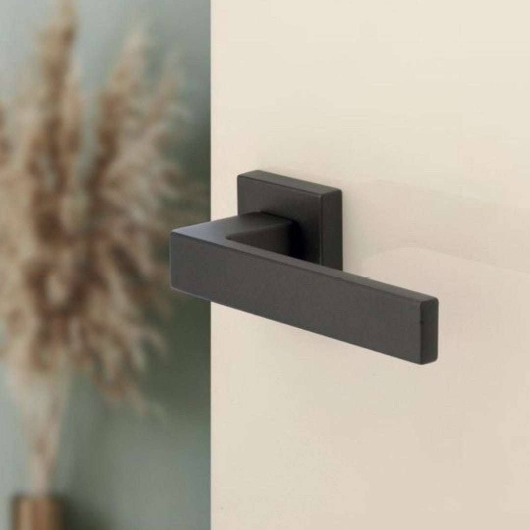 MANIGLIA PER PORTA AURA NERO OPACO